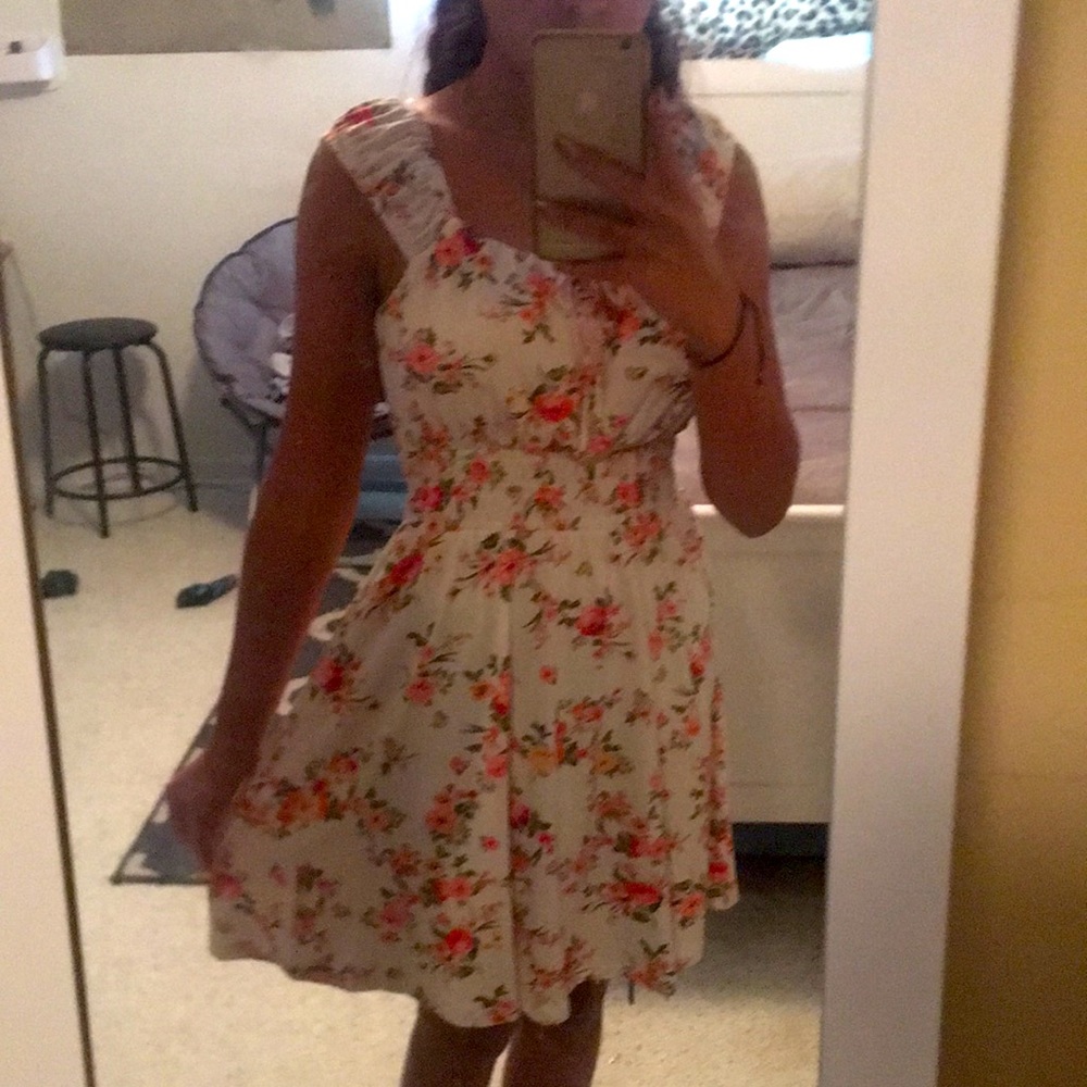Girls Dress off white with pink flowers